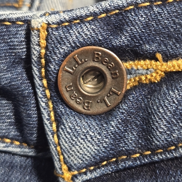 L.L. Bean Petite Women Classic Fit Dark Wash Straight Ankle Denim Jeans Size 10 - Picture 3 of 9